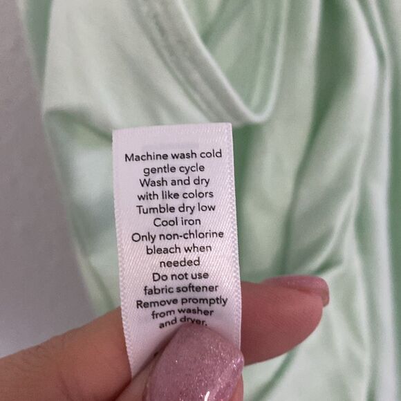 Athleta- mint green crisscross back workout tank-size medium - Picture 6 of 7